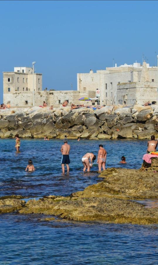 ג'ובינאצו Room 20 - Piccola Camera In Pietra Bianca מראה חיצוני תמונה
