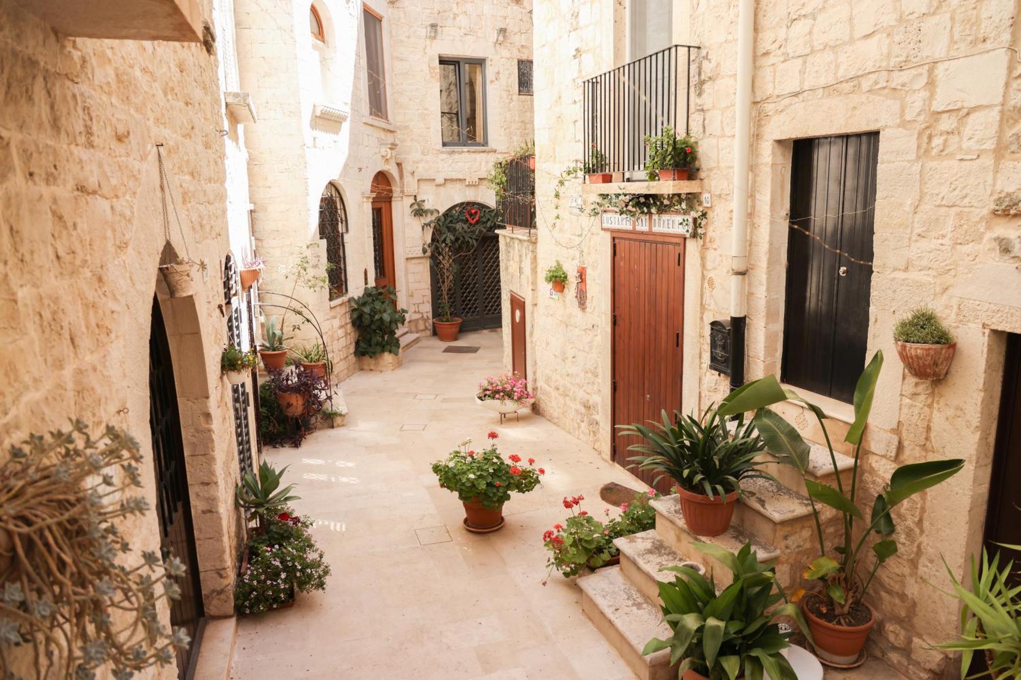 ג'ובינאצו Room 20 - Piccola Camera In Pietra Bianca מראה חיצוני תמונה